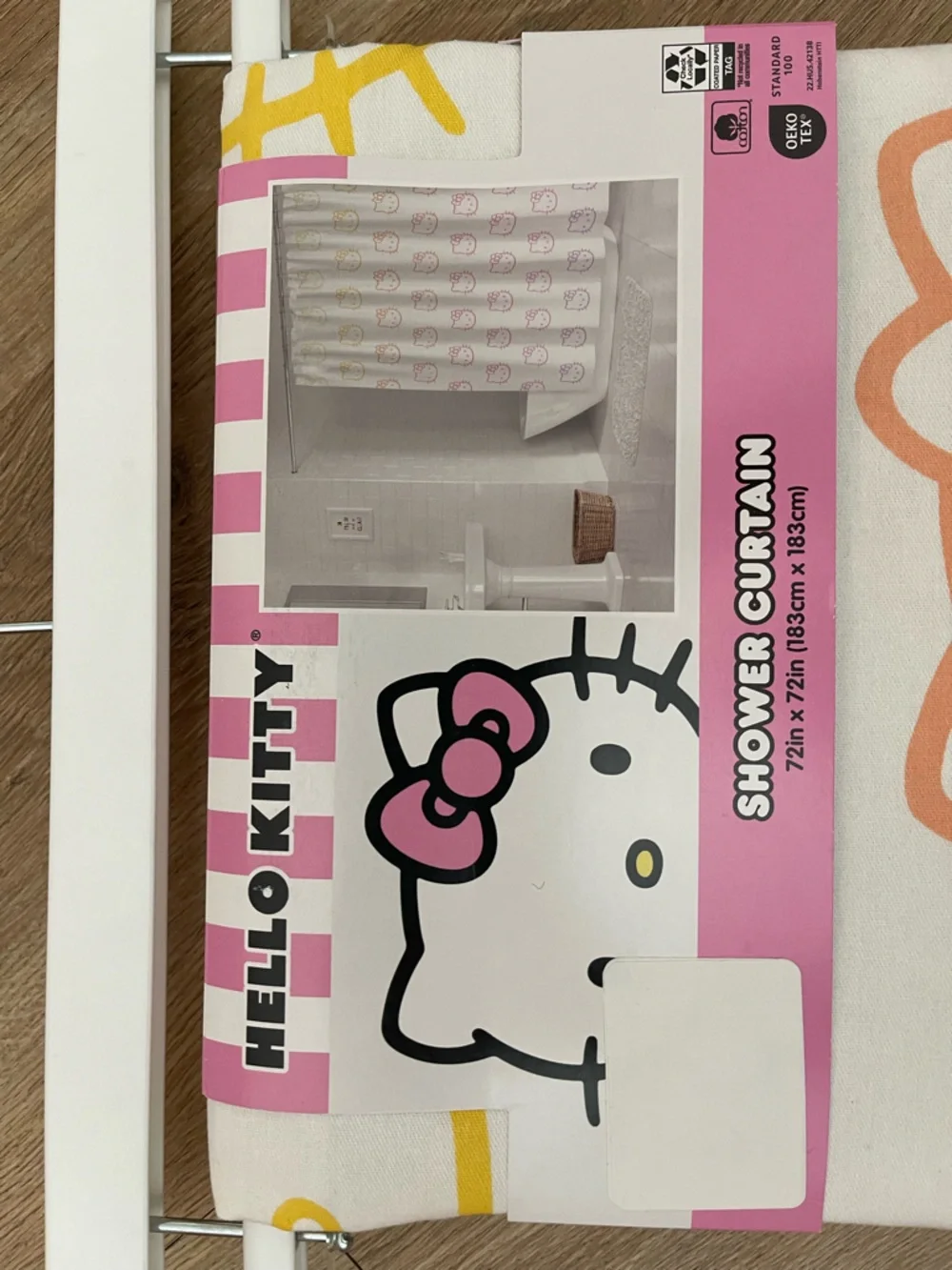 Hello Kitty Peach Outline Bath Curtain